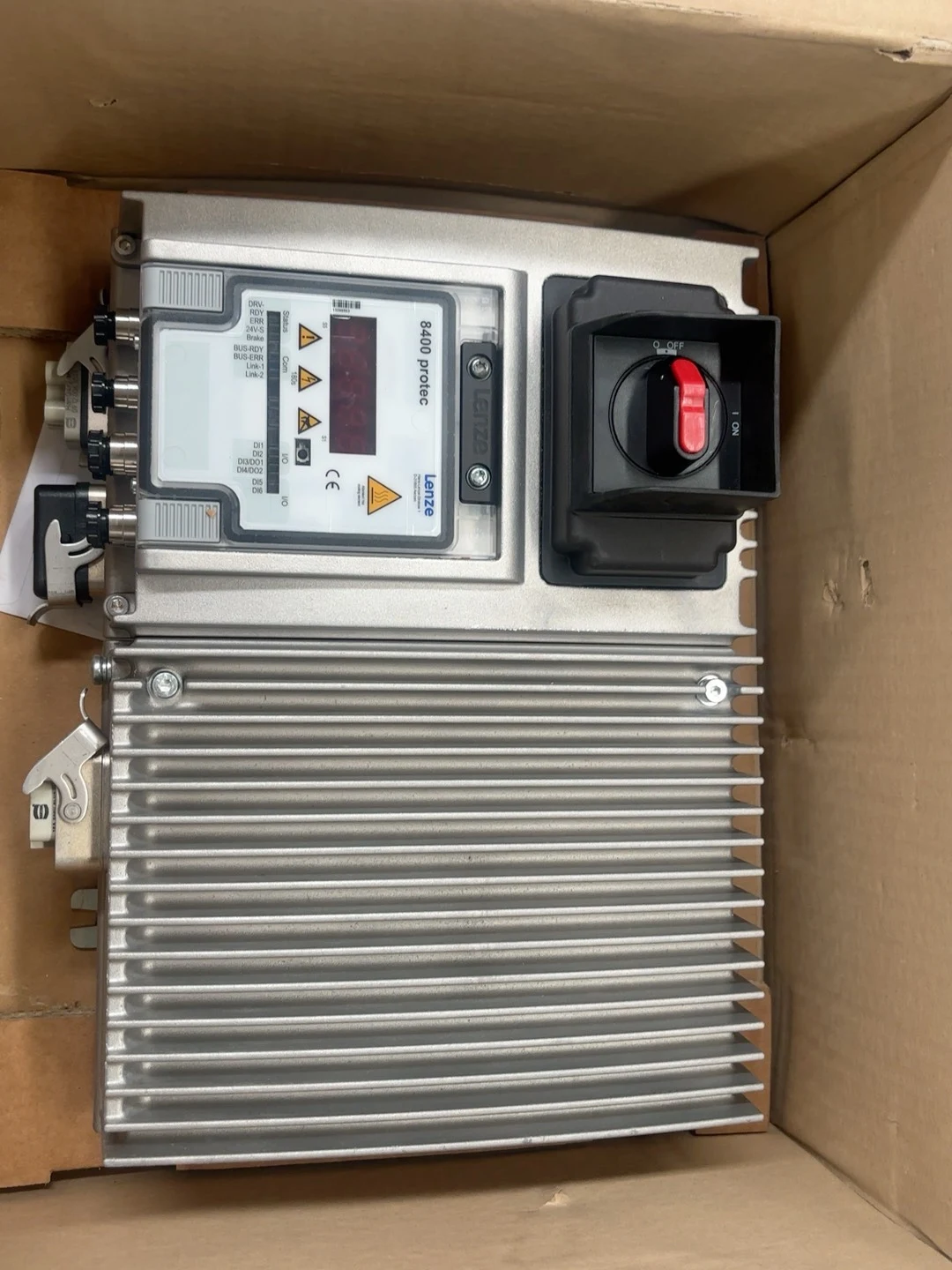 1.5Kw New Lenze Inverter 8400 Series E84DSMF