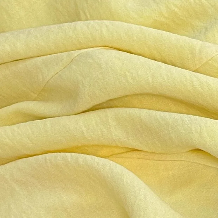 กระโปรงทรงเอเอวสูงผ้าไหมน้ำแข็งสีเหลืองสำหรับผู้หญิง แฟชั่นฤดูร้อน สไตล์ลำลอง ทรงหลวม สีซันเดด ทรงร่ม