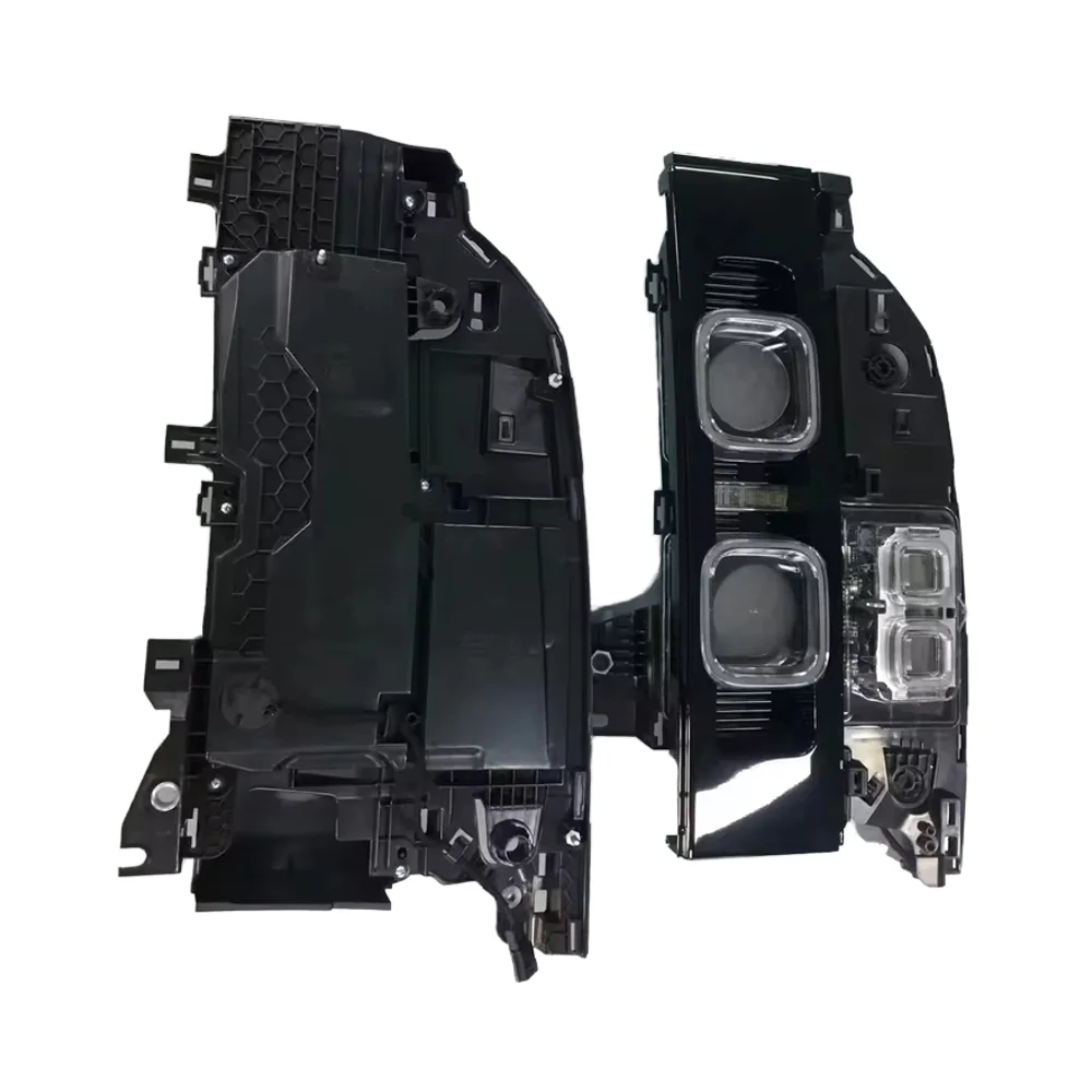 

High Quality 12V New Condition Black LED Tail Lamp for 2020+ Defender Hot Selling Cars Accessories with White Lens Black Light