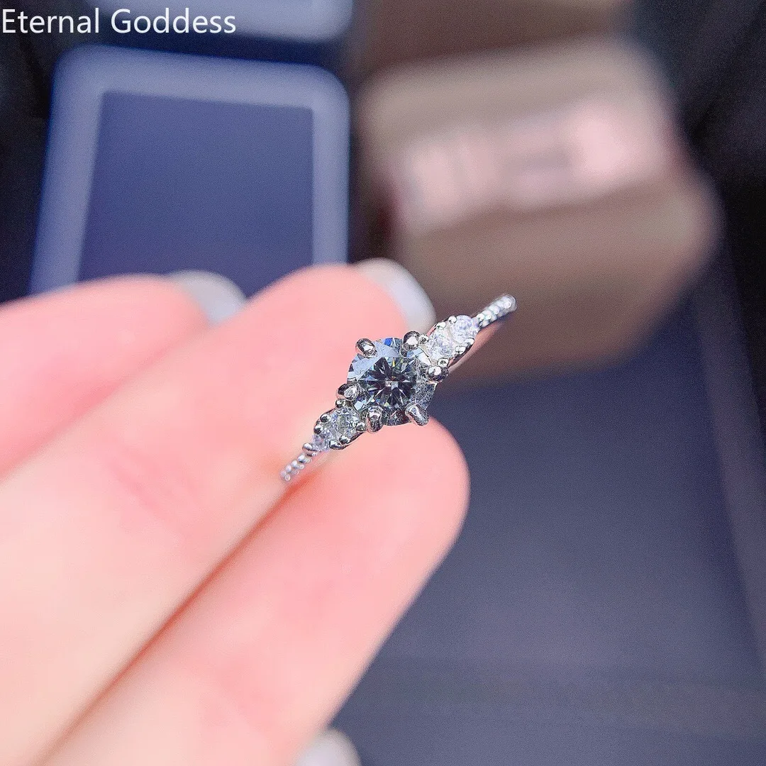 0.5 Carat Grey Moissanite Engagement Rings s925 Sterling Silver Wedding Rings Delicate Diamond Rings Women's Jewelry