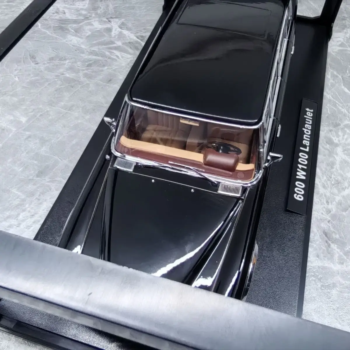 KK 1/18 Benz 600 W100 Pullman، نموذج سيارة من خليط معدني، زخرفة ثابتة للبالغين