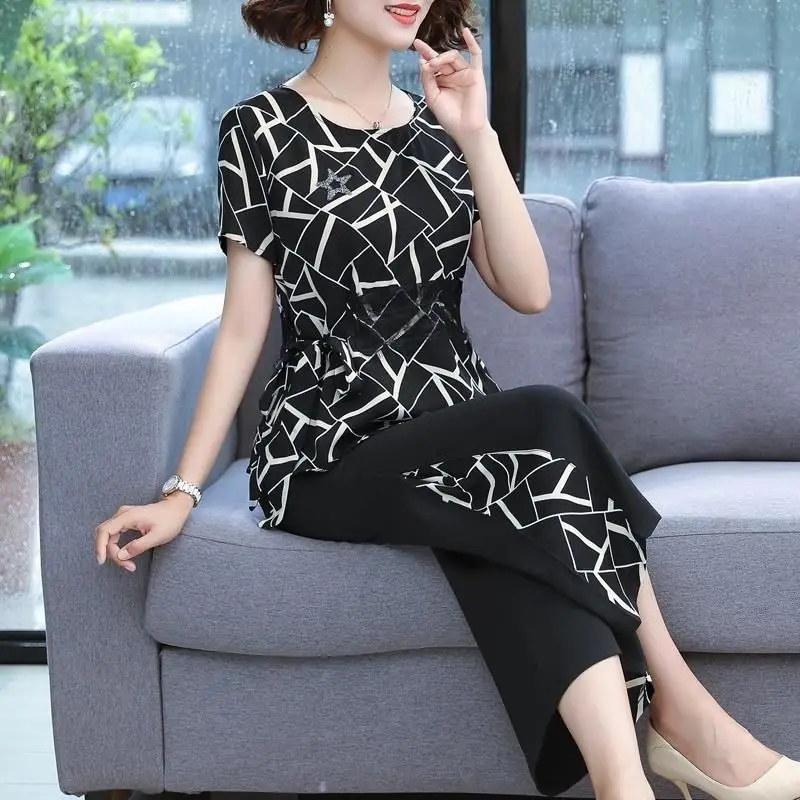 

Women's Leisure Suit Chiffon Short Sleeve Top Wide Leg Pants 2 Two Piece Set Fashion Middle Aged Mother Sweat For Women Matching