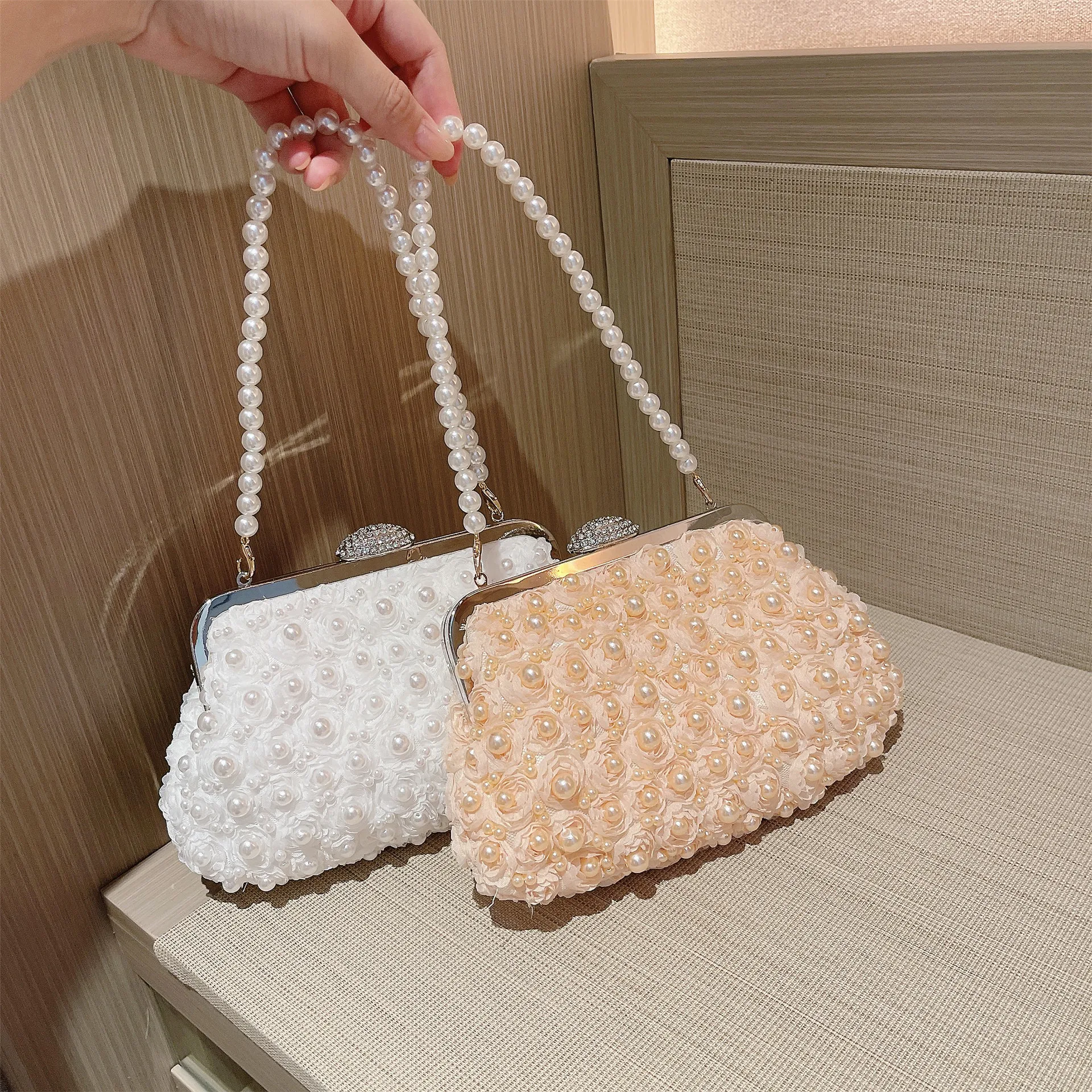 Ladies' Banquet Handheld Bag Pearl Bag Beaded Flower Lace Small Bag Dinner Retro Bag Oblique Straddle Women's Bag