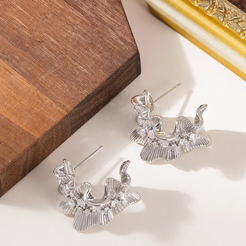 Fashionable and exquisite zircon inlaid irregular pleated wavy earrings for women niche personality versatile commuting earrings
