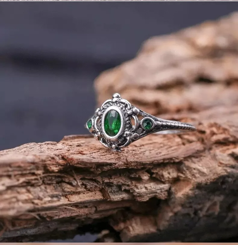 Vintage Silver Color Green Stone Crystal Rings for Women Girl's Retro Rings Engagement Wedding Ring Party Jewelry