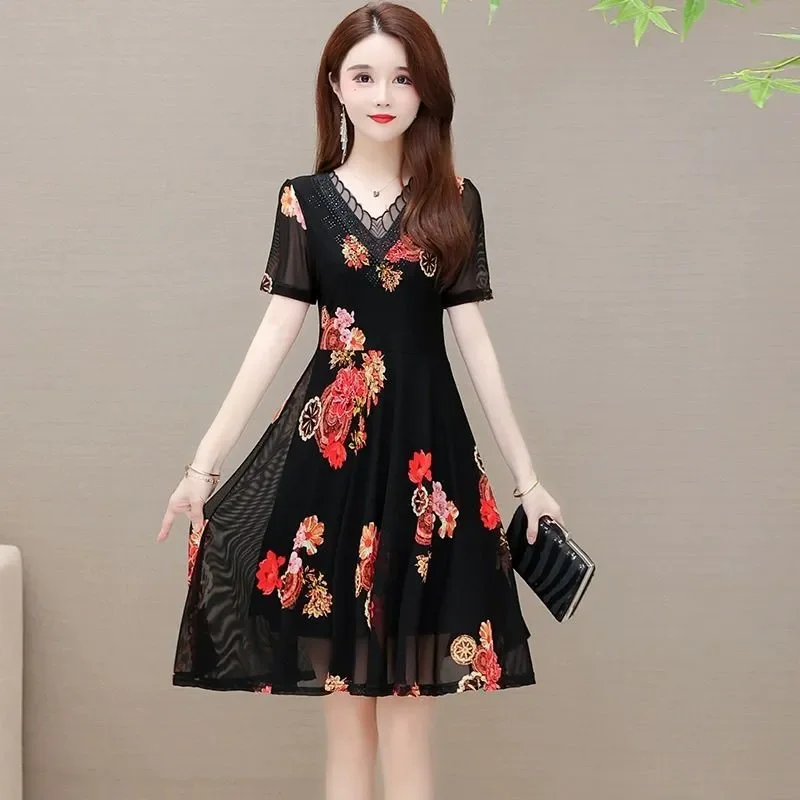 

Elegant Floral Print V Neck A Line Dress With Lace Detail For Women Summer Casual Wear