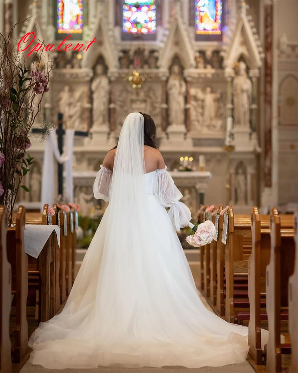 Customized White Tulle Wedding Dress Elegant Strapless Detachable Sleeve Long Sleeves Bridal Gowns Chapel Train Backless Dress