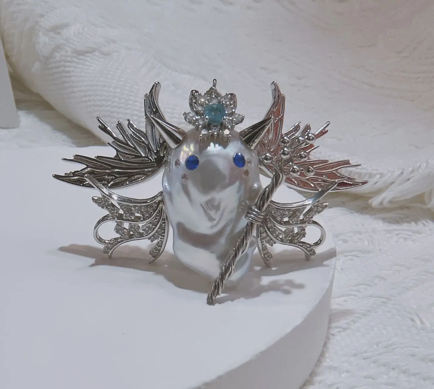 

Free Shiping new design freshwater Baroque pearl angel pendant series a little white ghost