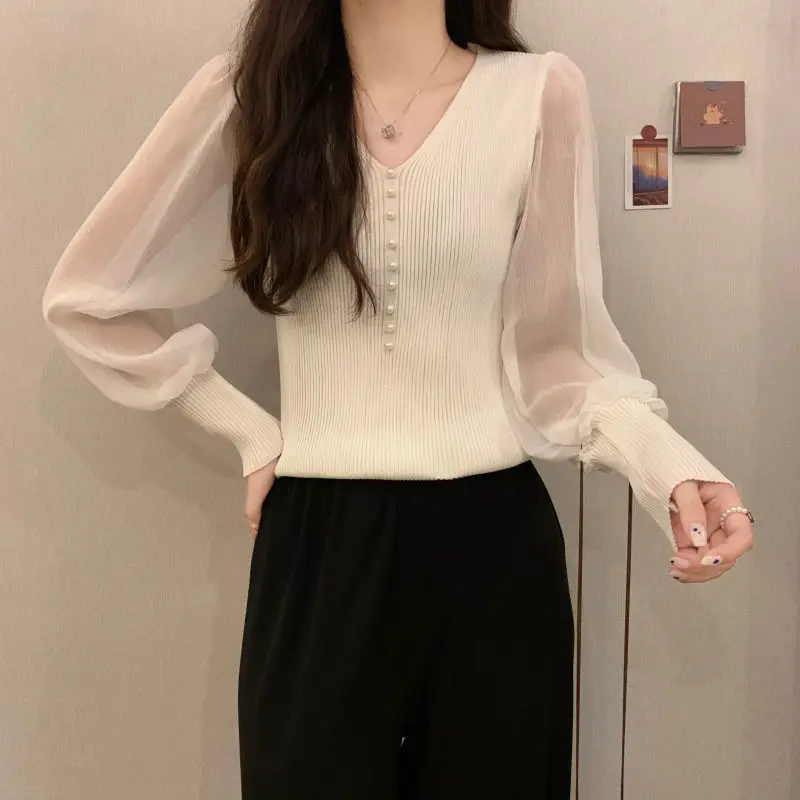 V-neck Blouses Women Solid Vintage Embroidered Flares Fashion Autumn New Temperament Mature Korean Style Ladies Casual All-match