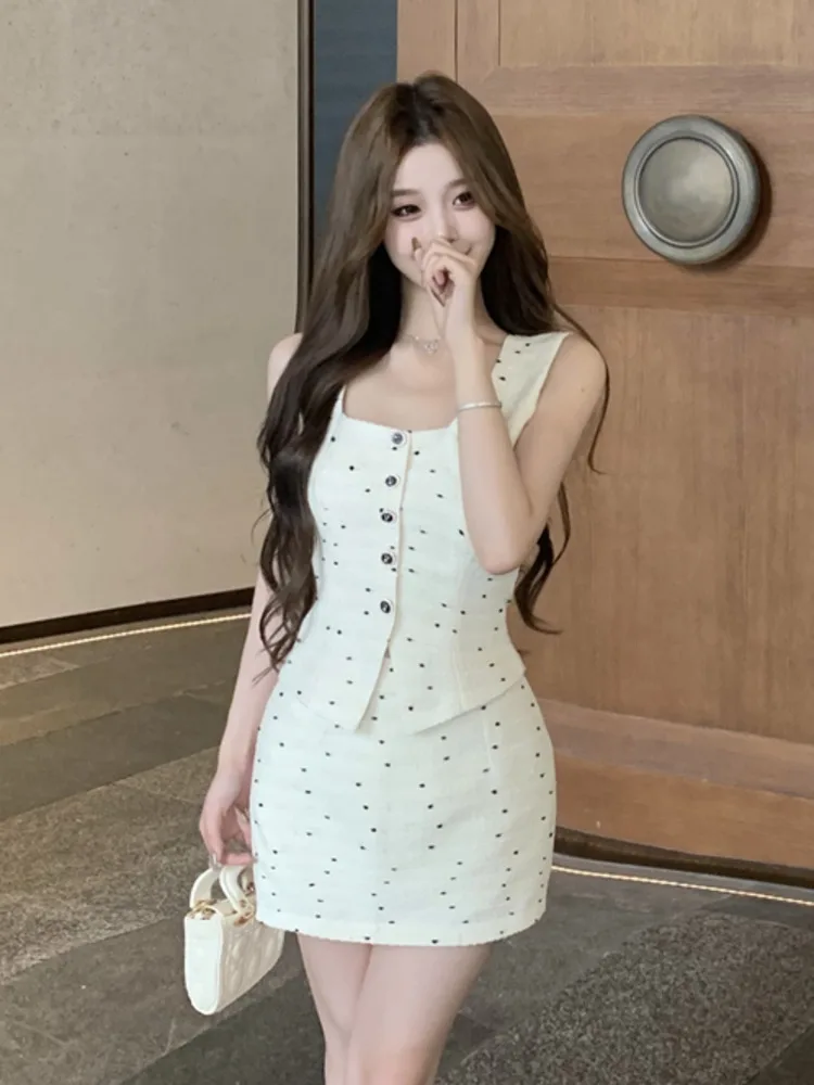 High Quality French Small Fragrant 3D Flower Buttons Sleeveless Vest Tops + Skirt Sets Summer Sweet Tweed Two Piece Suit Outfits