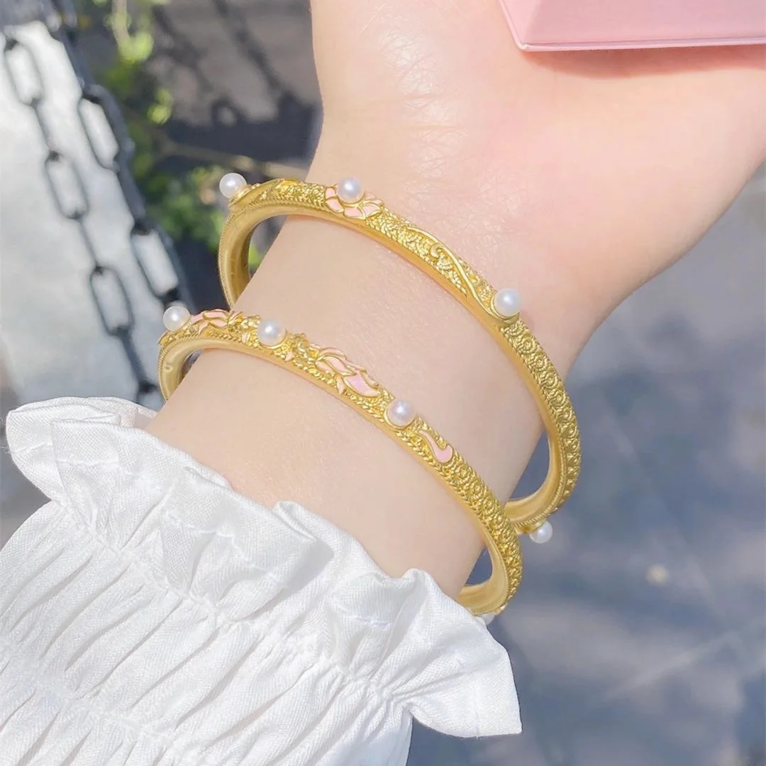 Charm Golden Relief… - image