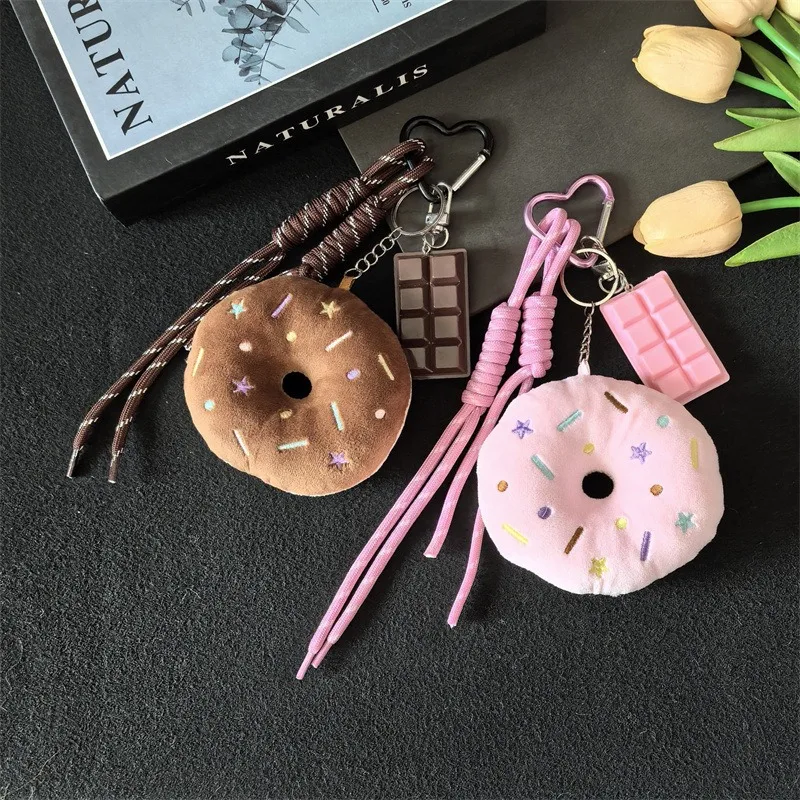 Bonito boneca de pelúcia donut chaveiro pelúcia donut saco pingente boneca brinquedos macios donut temático acessório para casal chaveiro presentes