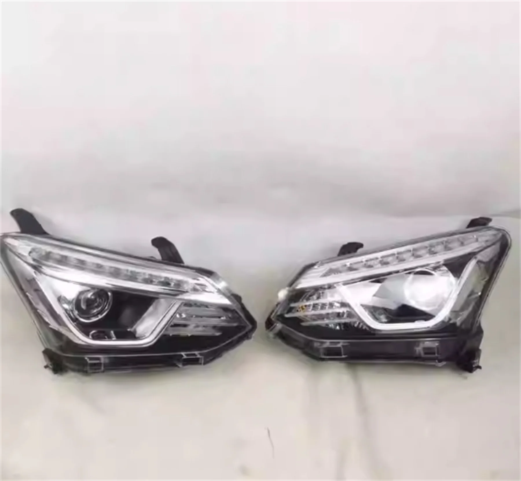 Car Headlight Headlamp for Isuzu DMAX MUX DRL Daytime Running Light High low beam Turn signal