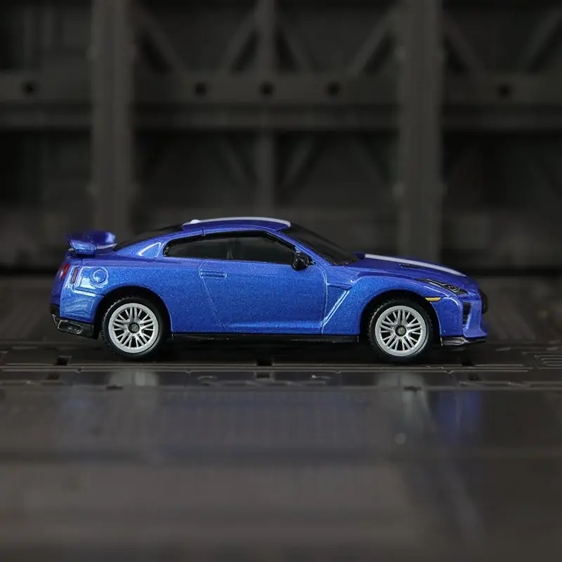 CCA 1:64 Nissan GT-R نموذج سيارة خارقة مصنوع من خليط معدني تفاصيل غنية وصنعة جيدة وجودة جيدة #3