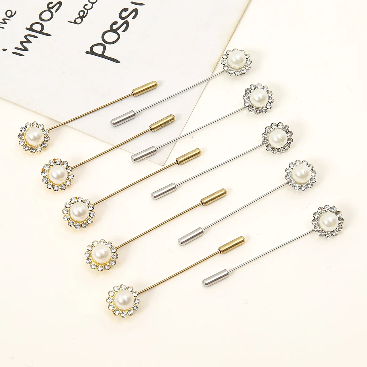 New Pearl Flower Disk Pin For Women Metal Anti-glare Lapel Pin Fixed Clothes Pins Sweater Coat Clothing Accessories