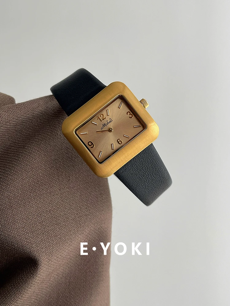 

Elegant women's watch, high-end black, gold digital stainless steel large dial, luxury women's retro quartz watch, female gift