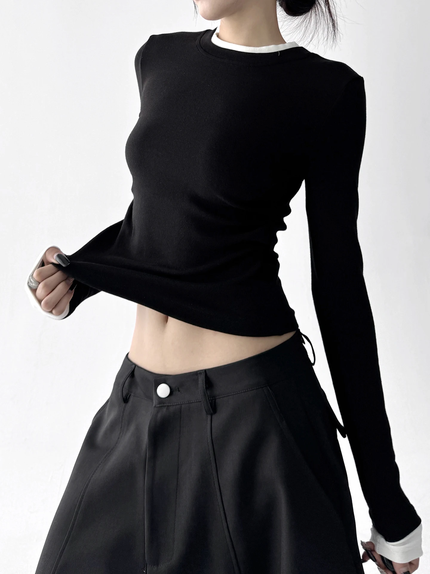 한국 슬림핏 라운드넥 긴팔 티셔츠 학생 출퇴근 슬림핏 컬러 베이스 티셔츠 가을 신상 패셔너블