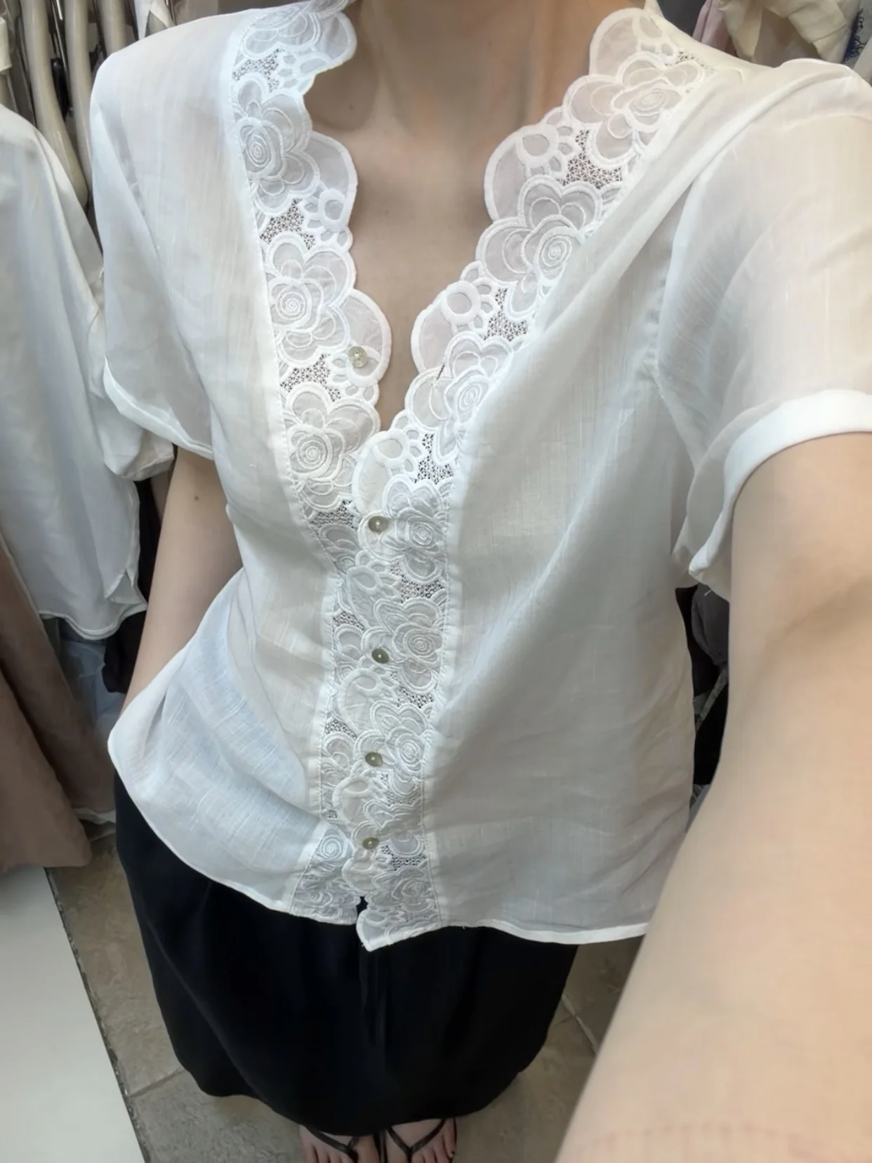 

Korean Style Short Sleeve Embroidered V-Neck Slim Fit Women's Shirt Cotton Linen Material Fashion Design Summer Top