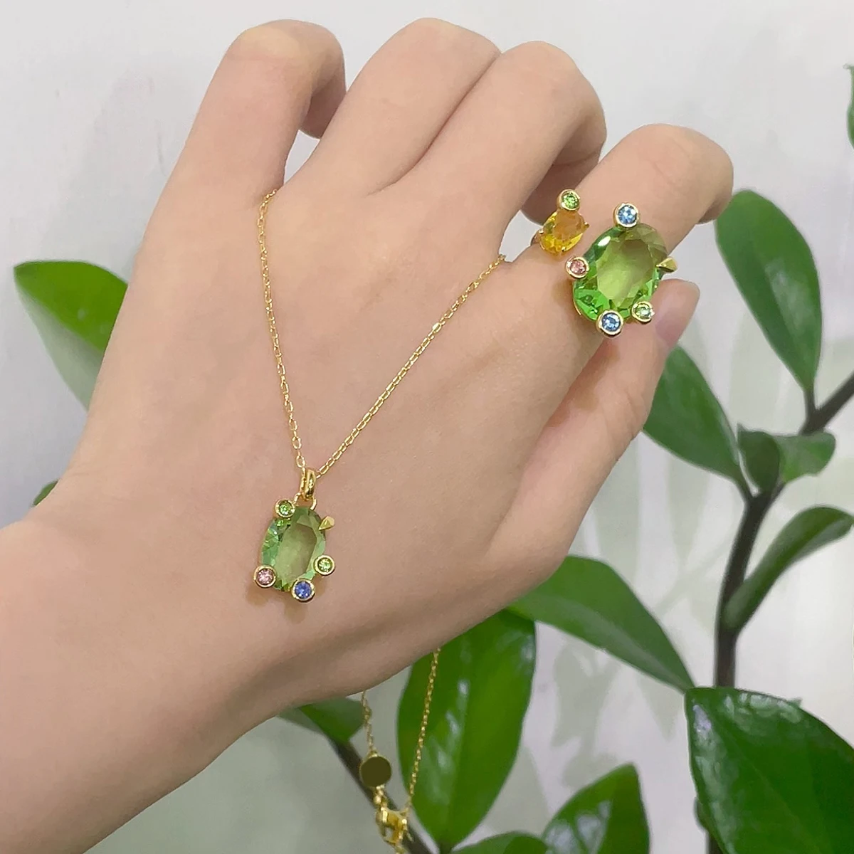 원래 2025 새로운 트렌드 파인 쥬얼리 세트 녹색 캔디 크리스탈 패션 목걸이 팔찌 술 귀걸이 여성 기념일 선물
