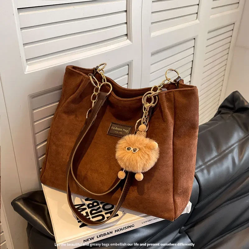 

Simple Design Suede New In Handbags For Women 2023 Trend High-Grade Fashion Large Capacity Casual Soft Office Tote Shoulder Bag
