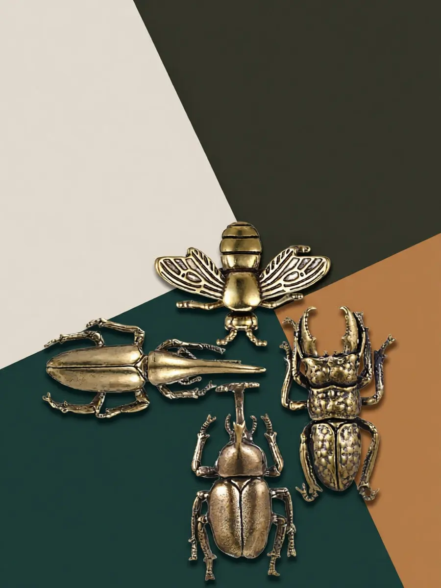 4Pcs Vintage Brass Bee and Beetle Figurines Retro Aged Finish Metal Insect Decor for Study Room Living Room Table Shelf Home