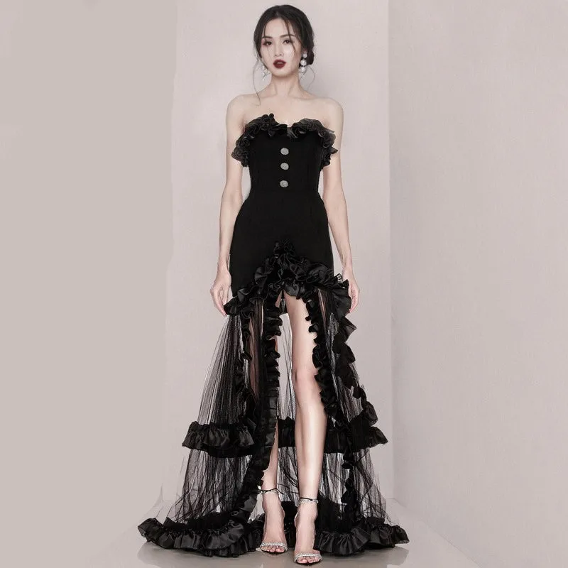 

A long strapless birthday dress with black banquet vibe and elegant style