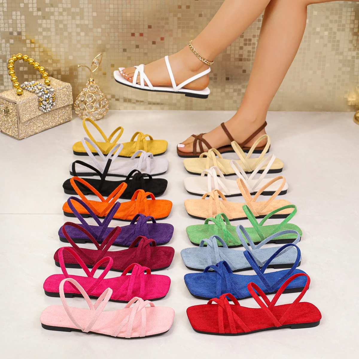 Summer Women's Lightweight Anti-Slip Comfortable Flat Sandals 2026 New Plus Size Multi-Color Slip-on Open Toe Beach Flip Flop