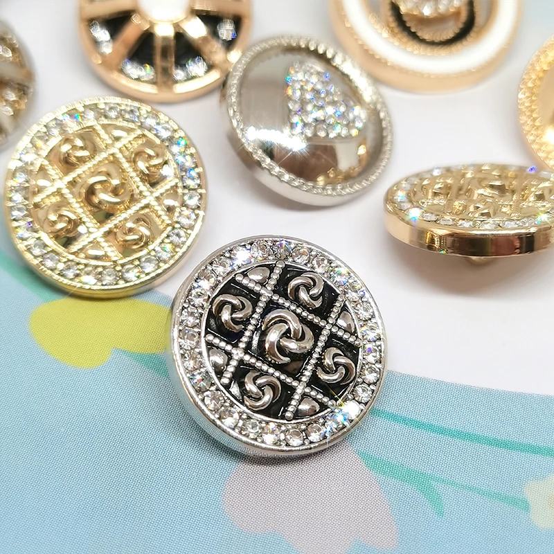 17.5/20/23MM Fashion Rhinestone Round Buttons Of Clothing Wholesale High Quality Decor Metal Button Heart Sewing Needleowork DIY