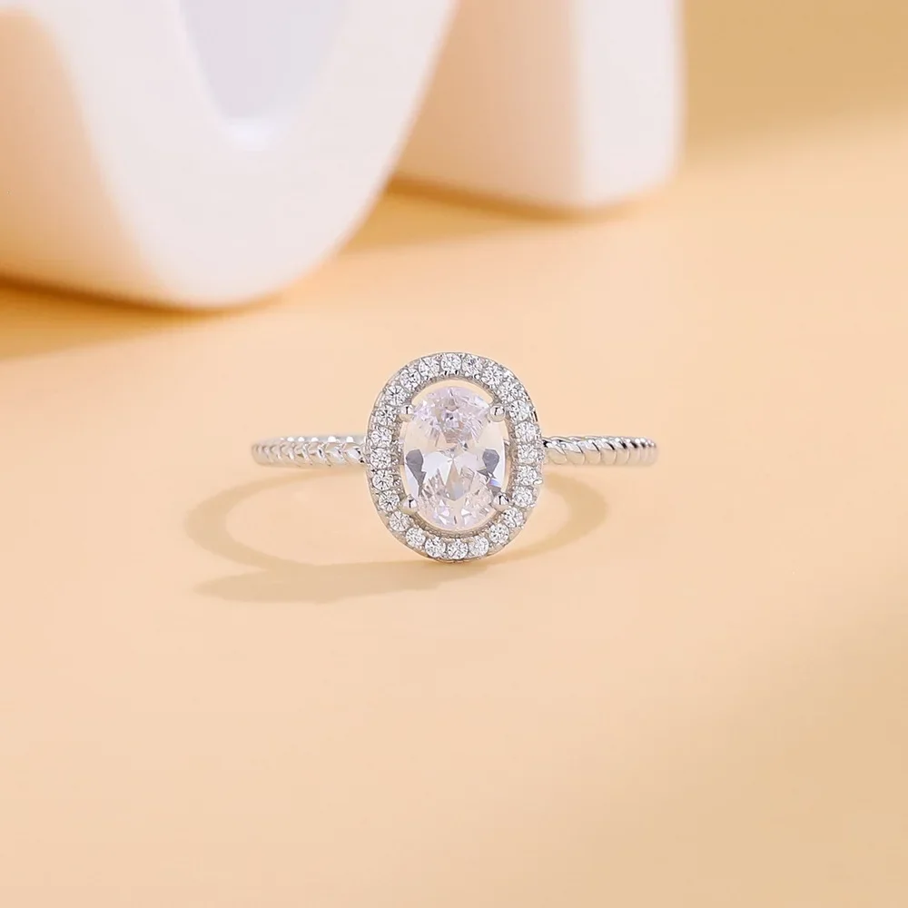 

New S925 sterling silver pigeon egg moissanite diamond ring 5 * 7 wedding ring fashionable and versatile wedding jewelry
