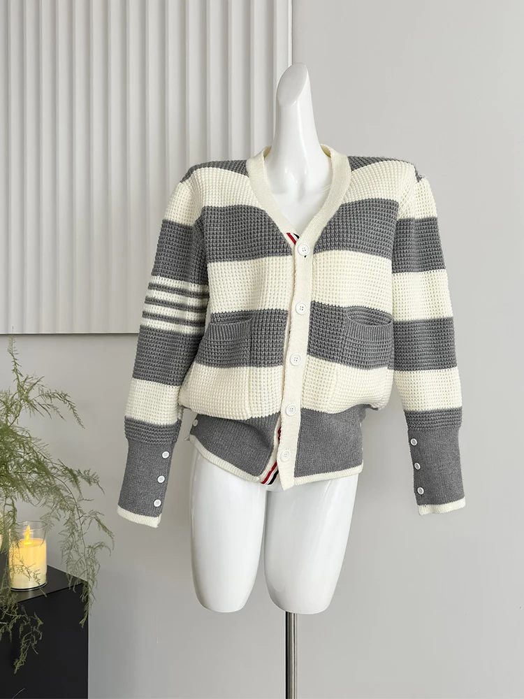 Autumn Winter Woman Korean Vintage V-neck Striped Cardigan Sweater Jacket Knitwears Coat Long Sleeve 2000s Aesthetic Loose Chic