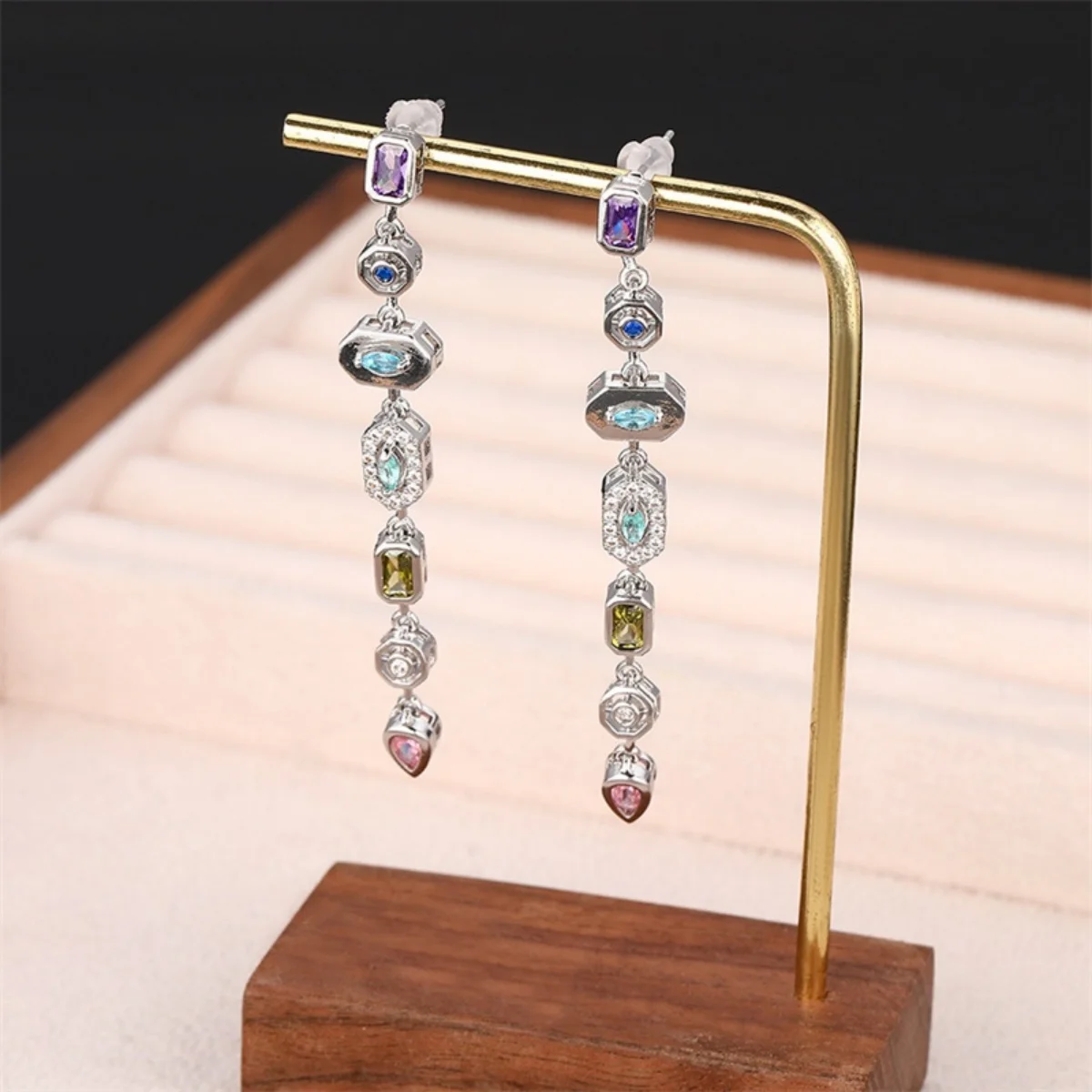 Buntes Zirkon-Schmuckset mit geometrischen Verbindungsstücken, Quastenanhänger, Halskette, Ohrringen und Armband für Damen und Herren, luxuriöses Edelstahl-Schmuckset – Detail 31