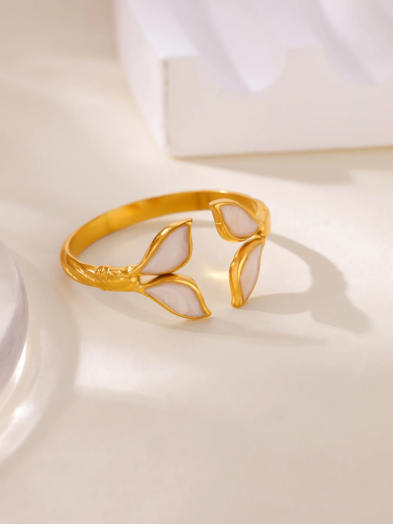 Elegant Stainless Steel White Enamel Fishtail Open Ring For Women 18k Gold Plated Ocean Theme Marine Life Ring Boho Jewelry