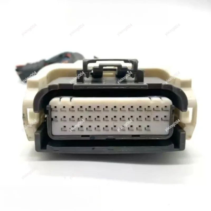 Automotive Gearbox and Engine Computer Board Connector Auto ECU Wiring Plug Replacement Part Used Parts