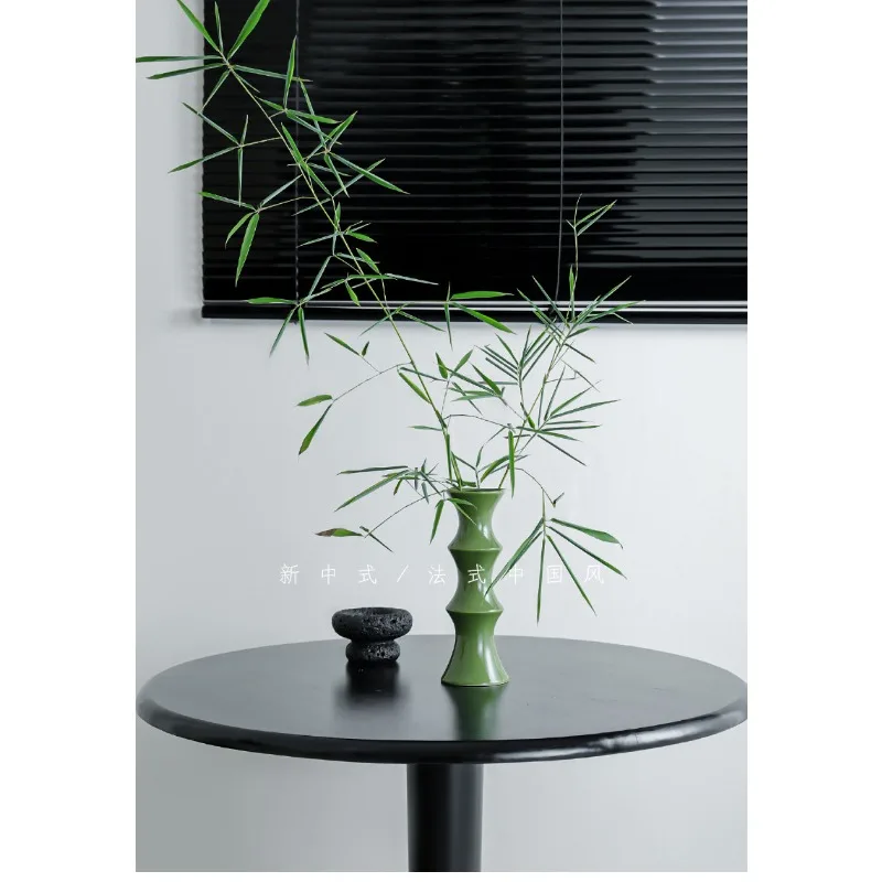 New retro ceramic vase, high-end ornament ins wind red medieval high-value hydroponic vase