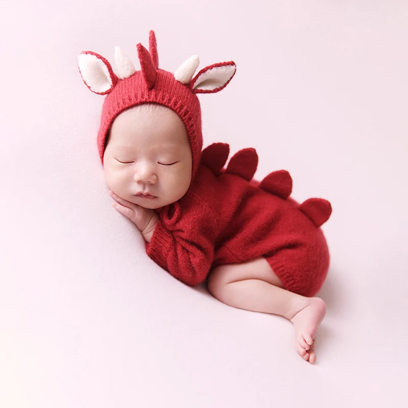 Newborn Photography Clothing New Year Red Dragon Theme Outfit Posing Dinosaur Doll Pillow Photo Props Studio Shoot Accessories