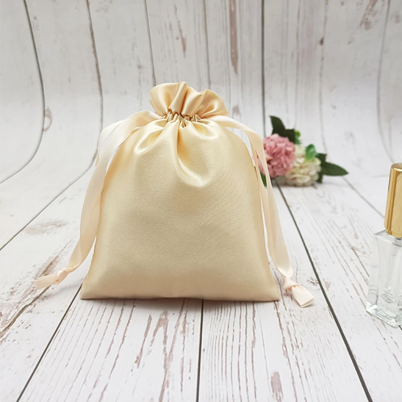 

Satin Jewelry Mini Small Gift Bags 7x10cm Drawstring Packaging Pouch Wedding Favors for Guests Candy Goodie Bag Custom Logo 50P