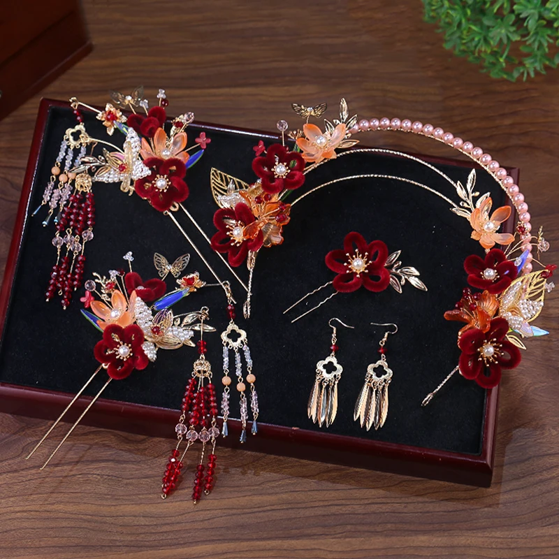 結婚式のヘアアクセサリー赤いベルベットの花のヘアピンセット新しい中国風のブライダルヘッドウェア結婚式のヘアアクセサリー用
