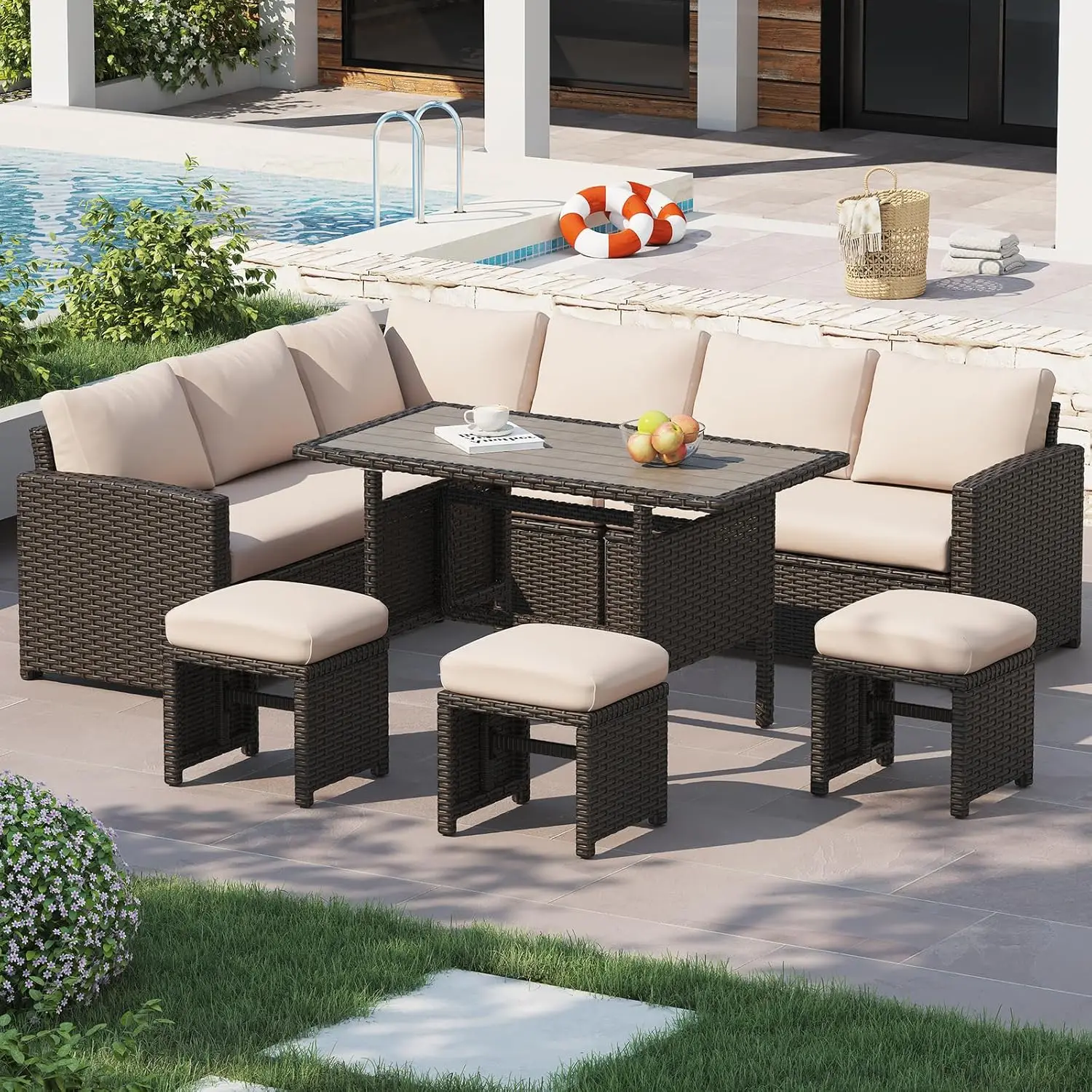 

Комплект садовой мебели из 7 предметов: секционный диван, всепогодный обеденный стол и стулья из ротанга, коричневые подушки, на заказ