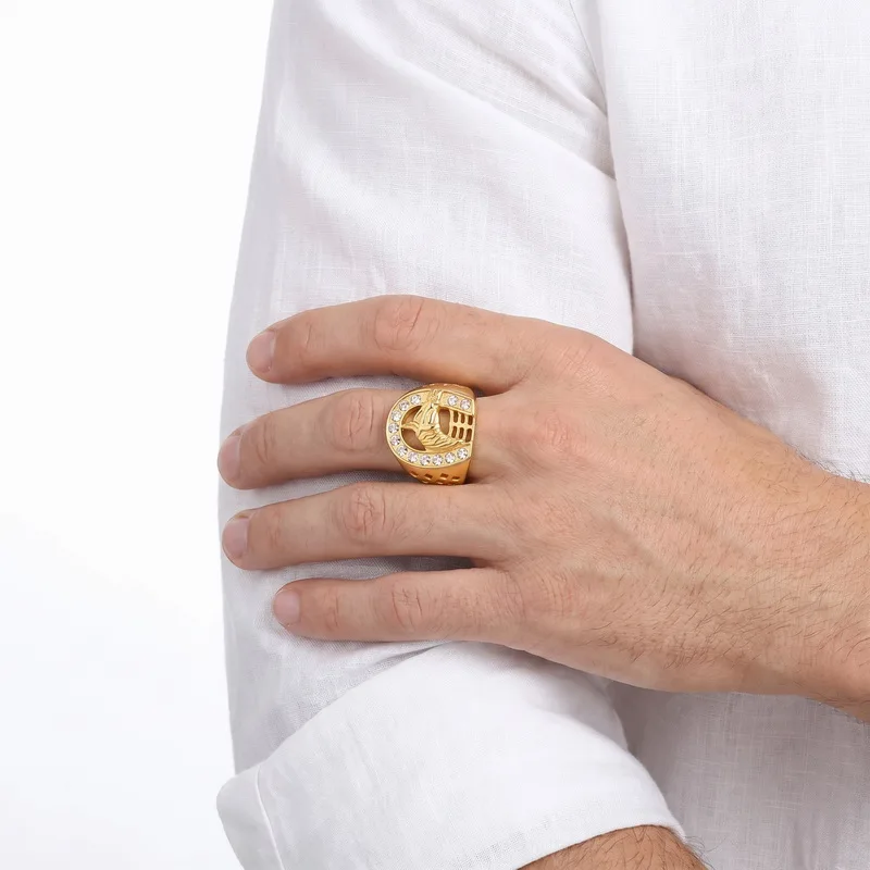 Hip Hop Stainless Steel gold color Jockey Club horseshoe horse Ring with rhinestone for men gift jewelry