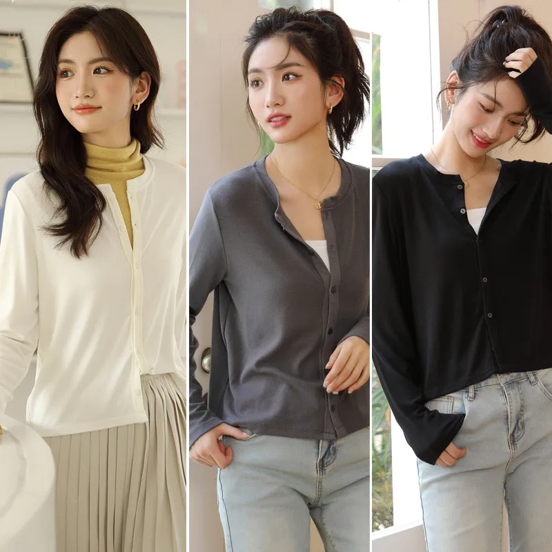 

2023 Korean Fashion Temperament Female New Thin Knitted Cardigan Coat Women'S Round Neck Soft Waxy Sweater Early Autumn Top Lady