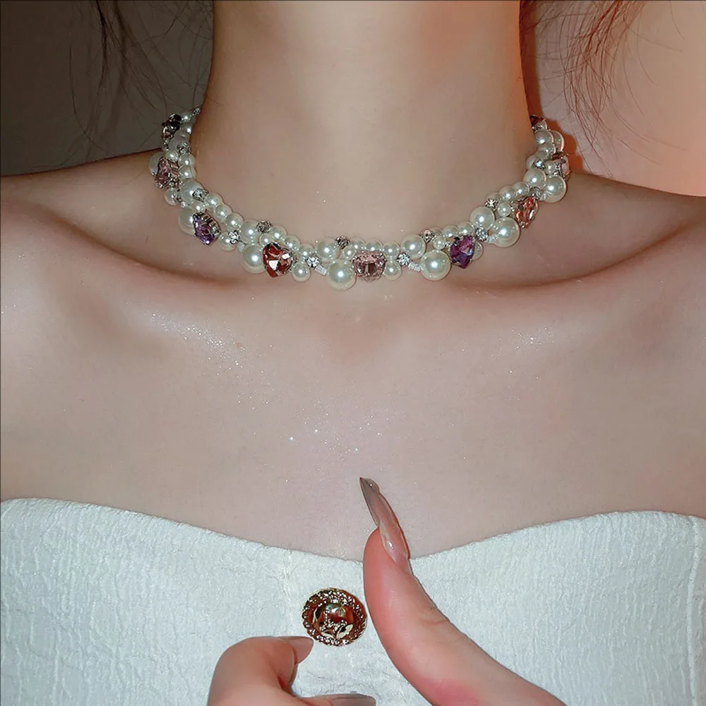 

Crystal-encrusted Heart-shaped Irregular Pearl Beaded Necklace Fashionable Elegant Collarbone Chain for Women