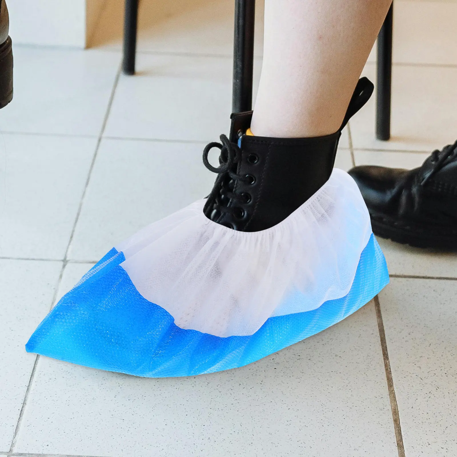 50Pcs Disposable Shoe Covers Non-Woven Thickened Elastic Opening Non-Slip Indoor Boot Covers for Floors Painters Electricians