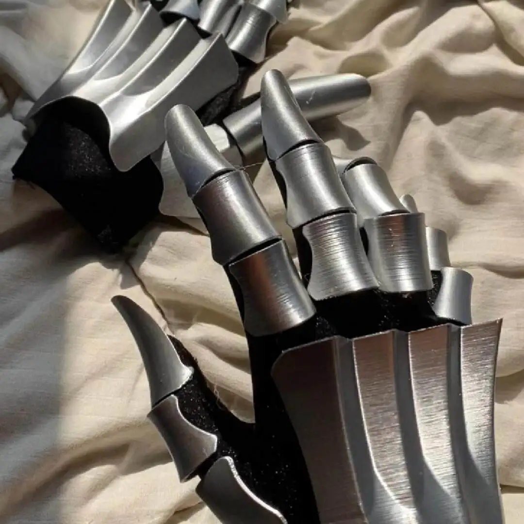 Wearable 3D Printed Single Hand Armor Medieval Knight Style Cosplay Accessory Thin Slice Hand Armor for Anime Characters