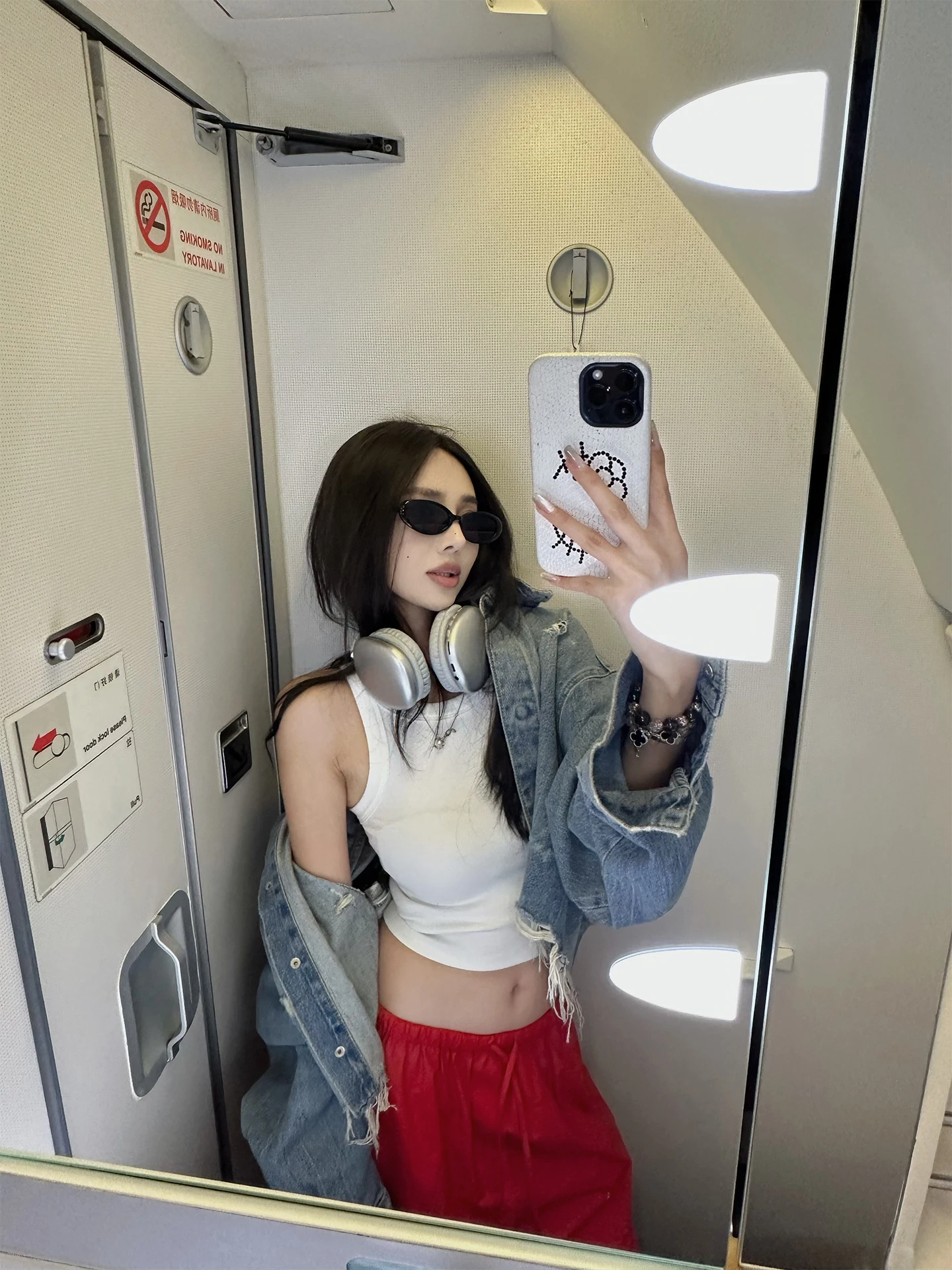 

Женская повседневная джинсовая куртка NanaByNana Feri Holiday с винтажным дизайном, эффектом потертости и дырками, из смесового хлопка и полиэстера, с длинными рукавами