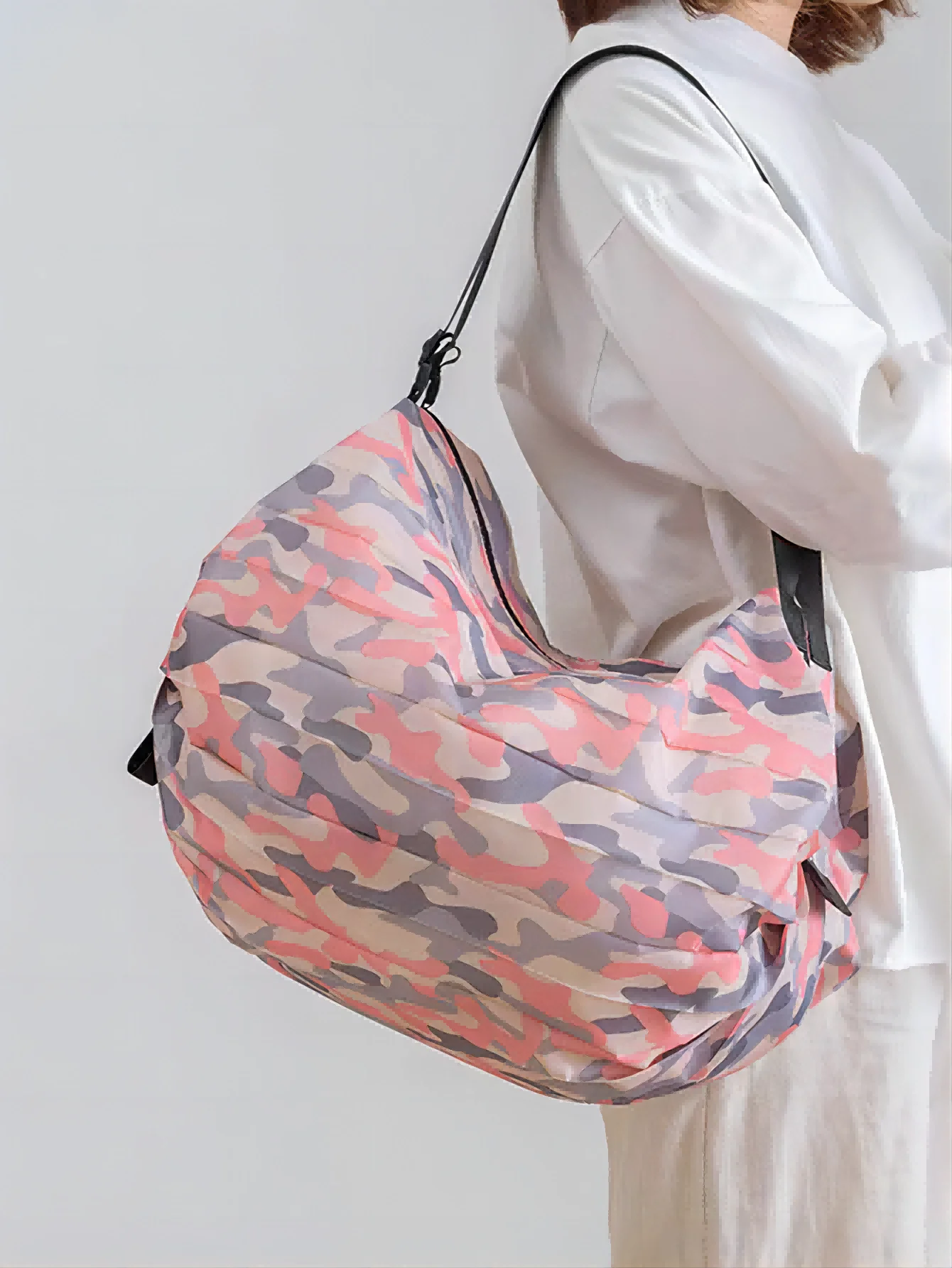 Portable Waterproof And Foldable Mommy Storage Bag Suitable For Travel And Shopping