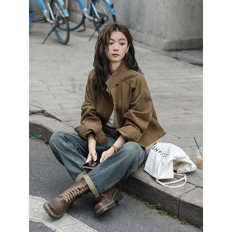 

Женские куртки, офисная одежда, женские замшевые куртки на молнии, однотонные, серые, бежевые, короткие, облегающие, повседневные, мягкие, простые, с длинным рукавом, темперамент