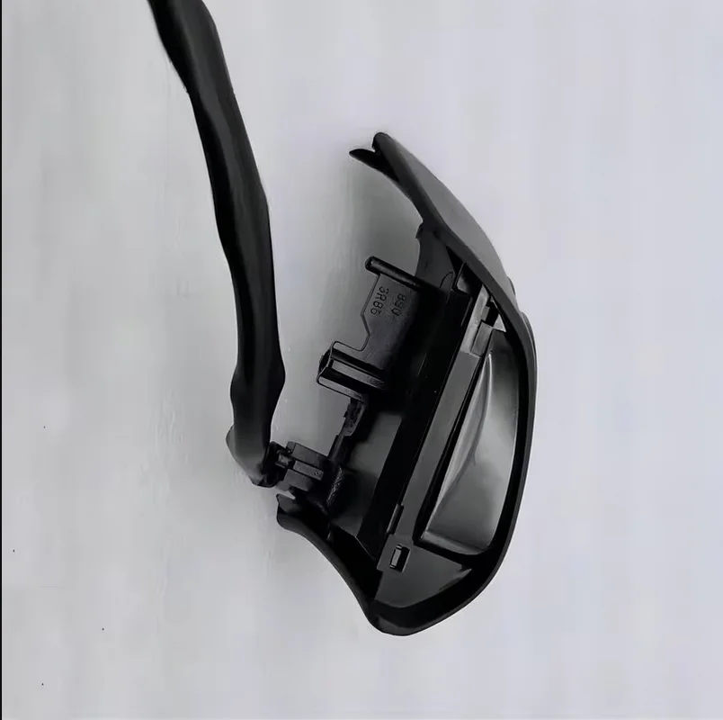 Suitable for Mazd 3 2006-2010 Mazda 5 2008 Multi functional steering wheel audio buttons Volume control switch Volume button