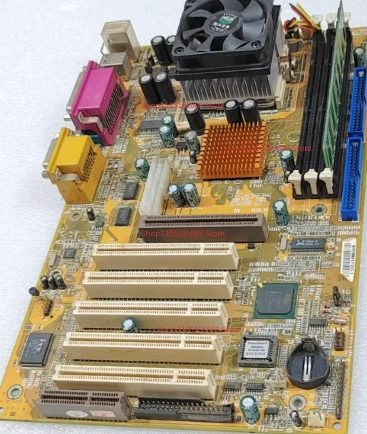 

Для Elite I815EP-T VER: 3.0 старая основная плата с вентилятором процессора и слотом для карт памяти.