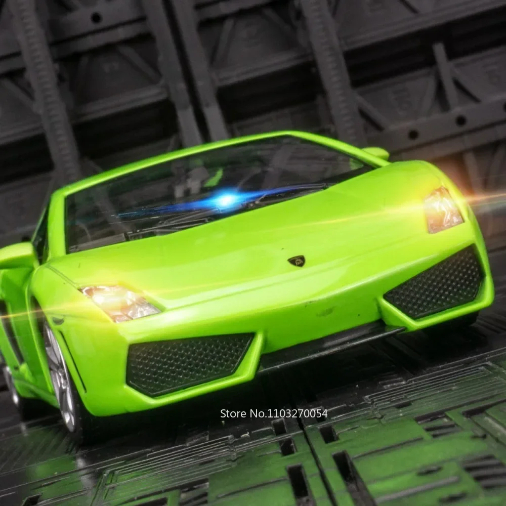 1:24 Lambor Gallardoรุ่นDiecastของเล่นโลหะผสมรถยนต์เสียงประตูเปิดโลหะยางยางSupercarของเล่นเด็ก