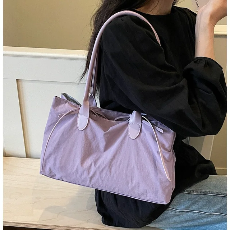 

Lightweight Travel Tote Bag Women's 2026 New Spring Summer Fashion Versatile Woman Shoulder Bag Large-capacity Commuter Handbags